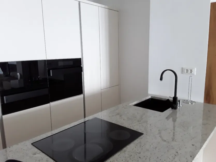 Moderan Apartman na Odličnoj Lokaciji u Opatiji – slika 3