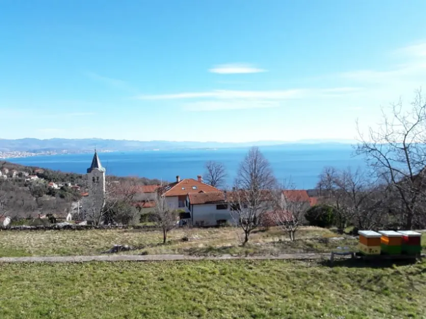 Zemljište s Građevisnkom Dozvolom