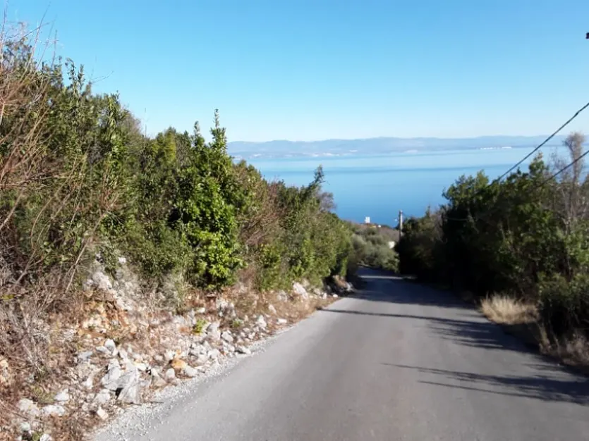 Zemljište na Super Lokaciji Blizu Medveje – slika 2