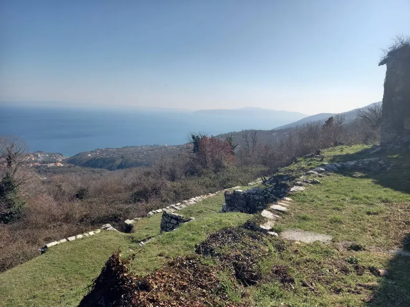 3 Kamene Kuće s Prekrasnim Pogledom na More – slika 4