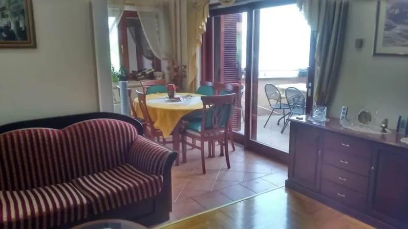 Apartman s Pogledom i 400 m od Mora – slika 2