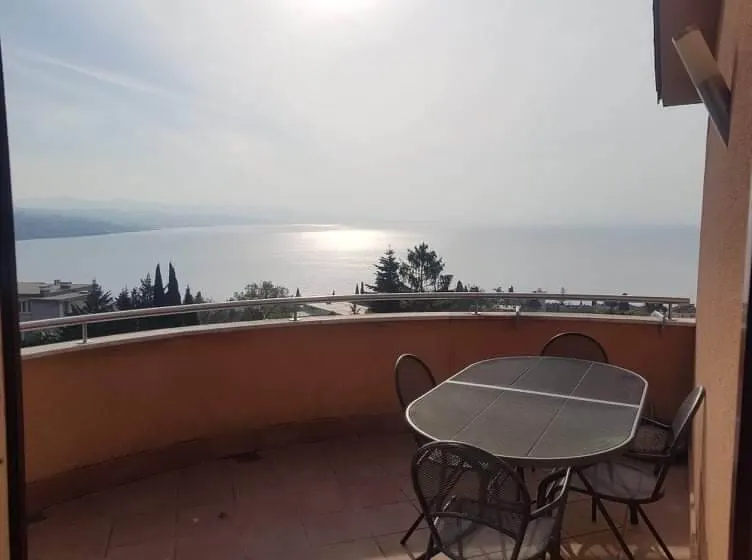 Apartman s Pogledom i 400 m od Mora – slika 6